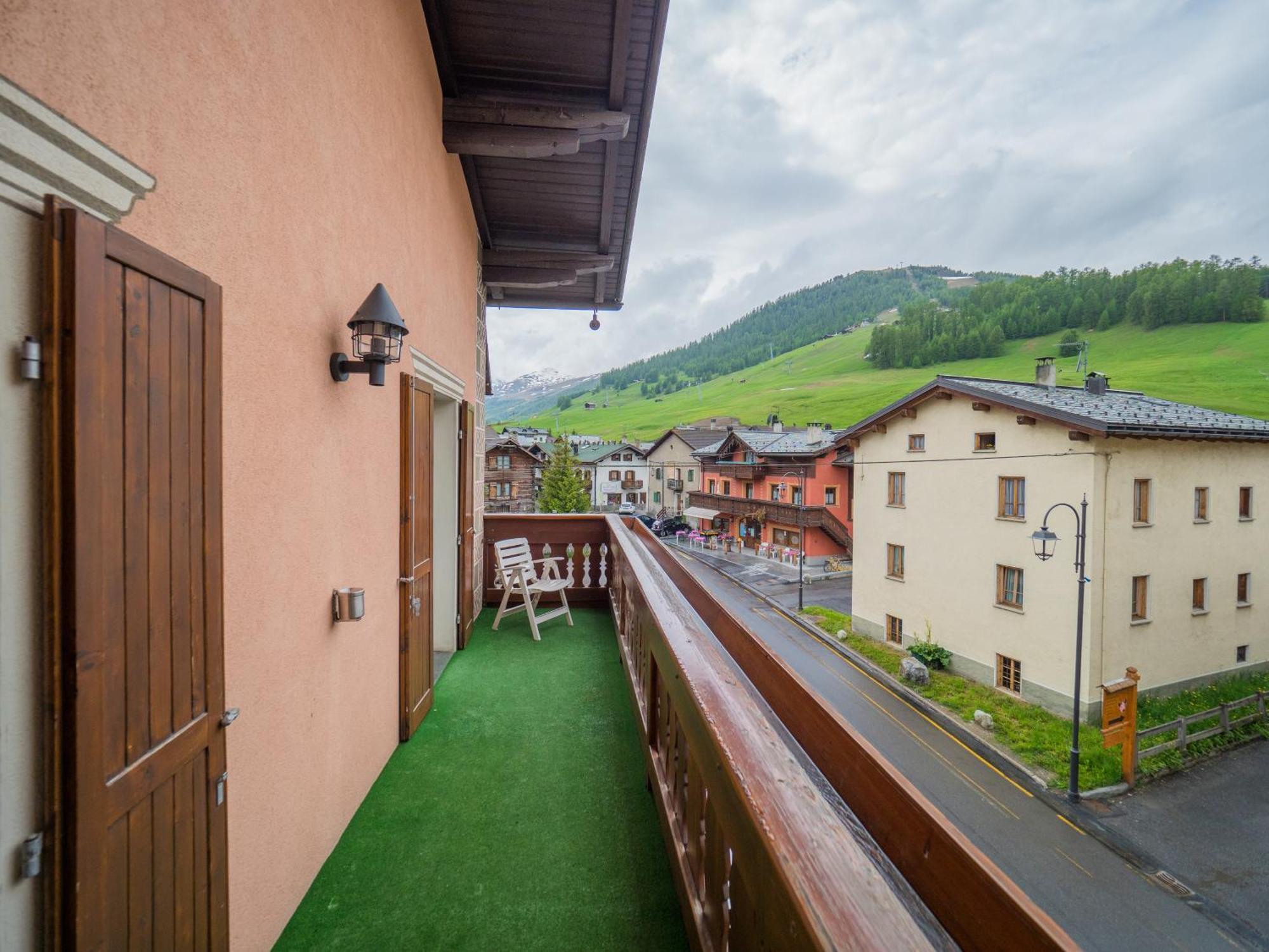 Appartamento Maison Ostaria MyHolidayLivigno Esterno foto